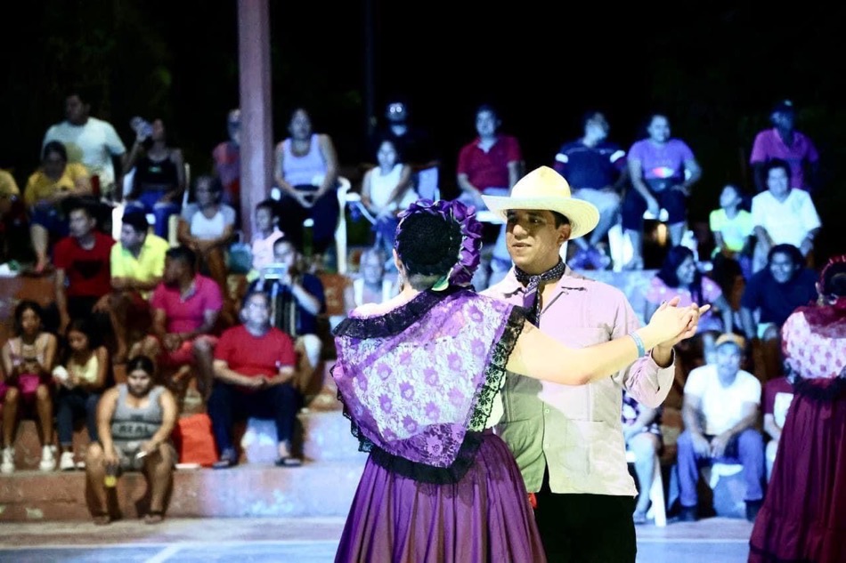 festival_Folklore_zihuatanejo_2023_.jpg