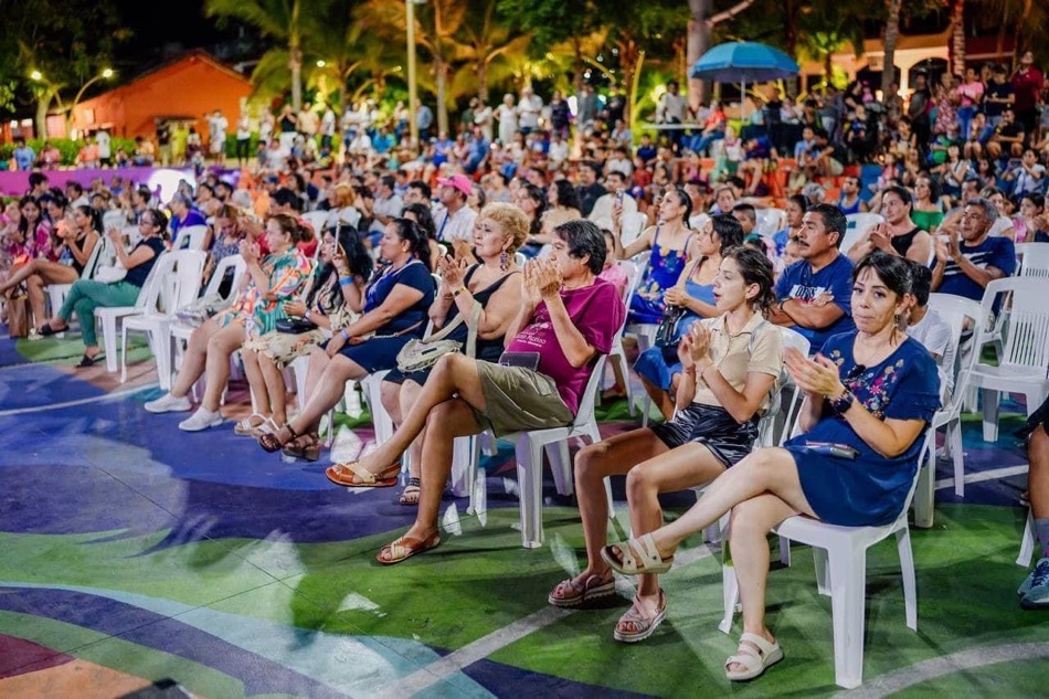 festival_Folklore_zihuatanejo_2023_.jpg