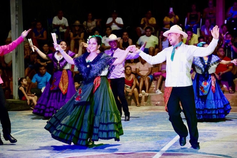 festival_Folklore_zihuatanejo_2023_.jpg