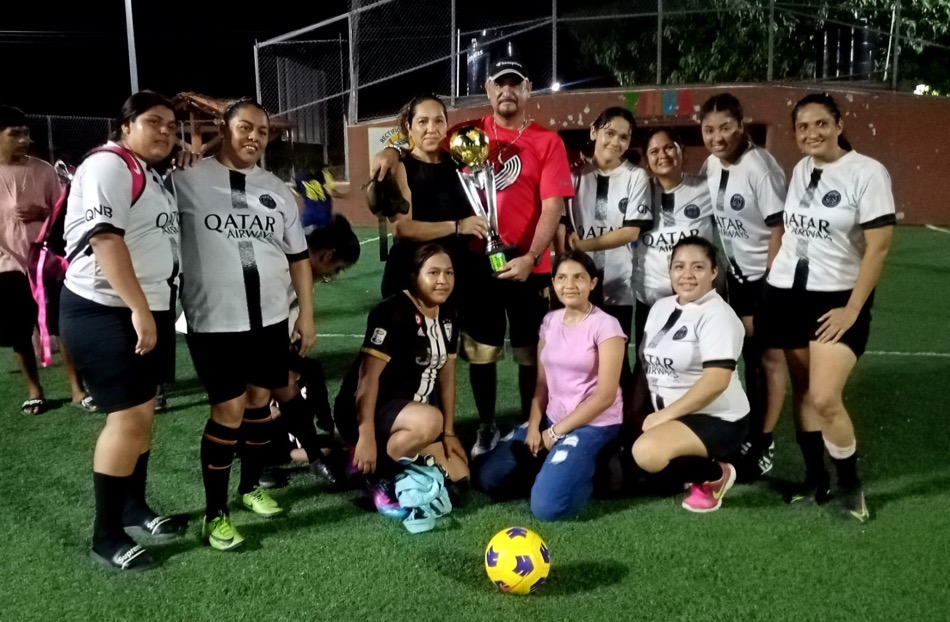 optica-villagomez-campeon_fut_7_coacoyul_zihuatanejo.jpg