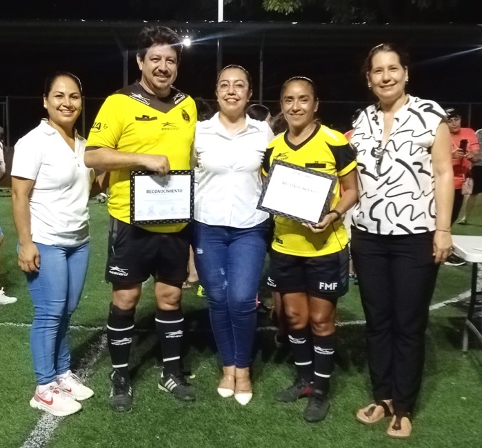 optica-villagomez-campeon_fut_7_coacoyul_zihuatanejo.jpg
