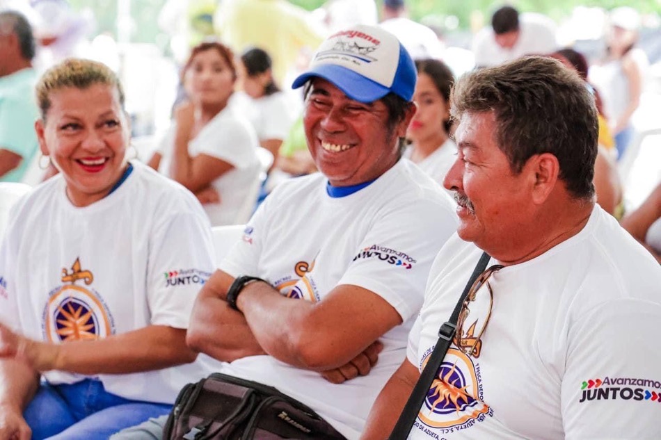 apoyo-pescadores-turisticos-zihuatanejo_jorge-sanchez.jpg apoyo-pescadores-turisticos-zihuatanejo_jorge-sanchez.jpg