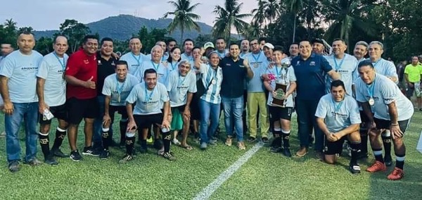 argentinos-zihuatanejo-campeon-premier-plus-.jpg