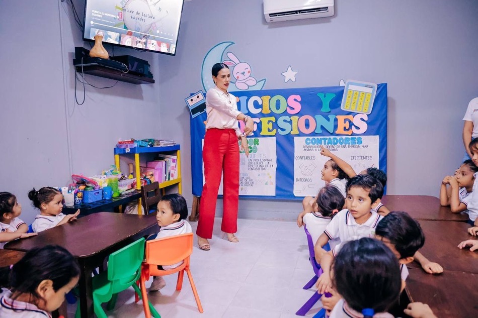 liz-tapia-zihuatanejo-sector-educativo-semana.jpg