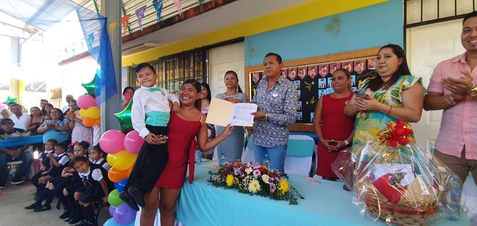 padrino-generacion-automovil-zihuatanejo.jpg