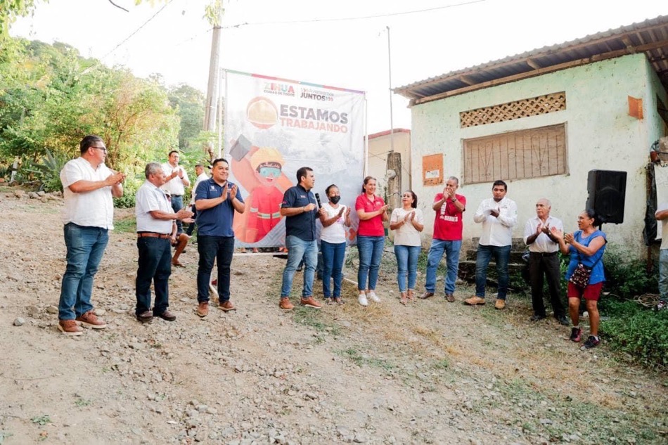Caritino-Maldonado-callle-gob-zihuatanejo.jpg