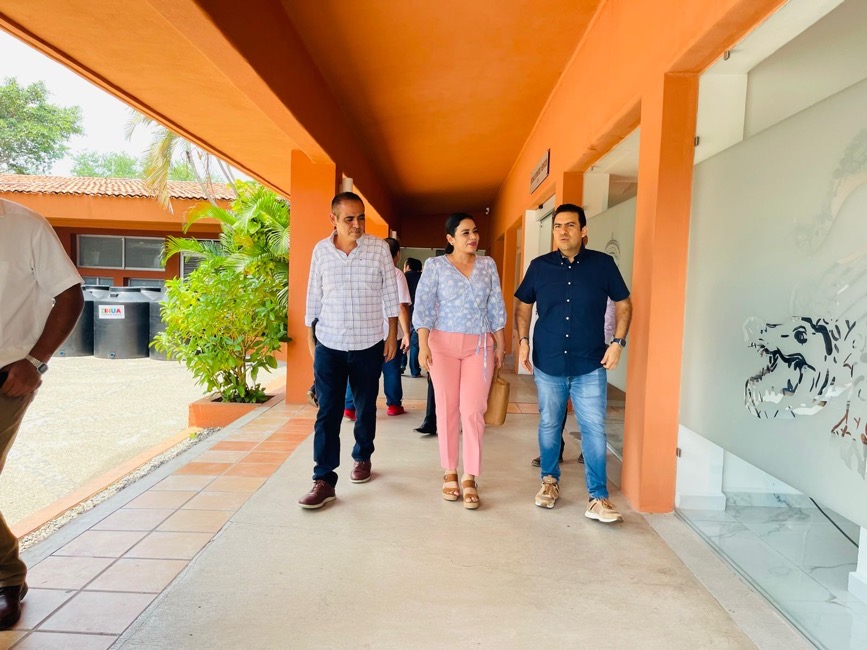 Yanelly-jorge-sanchez-zihuatanejo.jpg