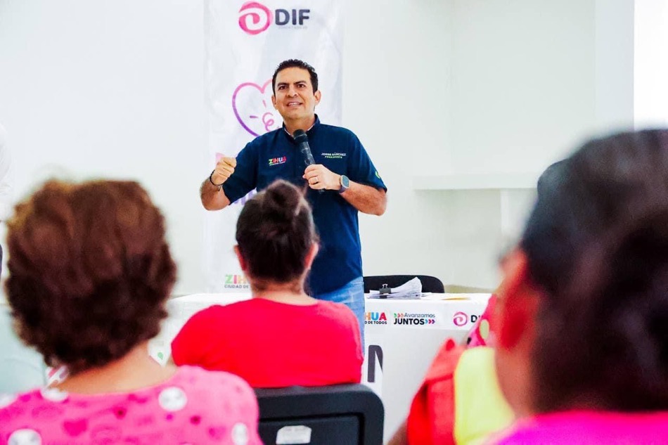 apoyo-programa-mujeres-zihuatanejo-dif-.jpg