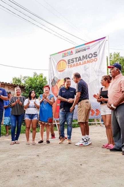 calle-Hermenegildo-Galeana-inicio-coacoyul-gob-zihuatanejo.jpg