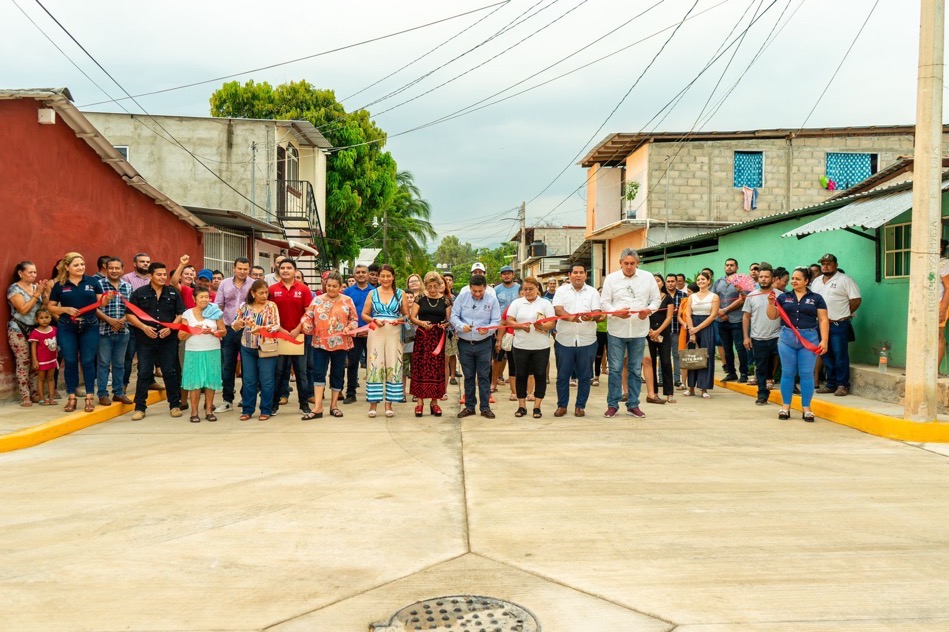 calles-col-la-pintada-petatlan-el-tocumbo.jpg calles-col-la-pintada-petatlan-el-tocumbo.jpg