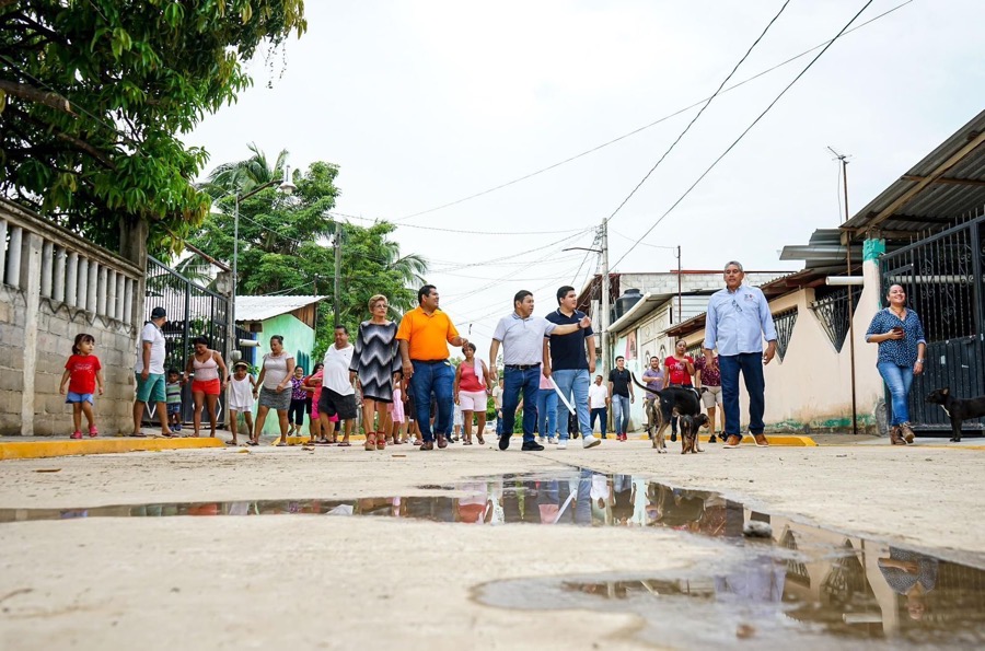 el-tocumbo-calles-petatlan-alejandro-bravo-rogaciano-alva.jpg