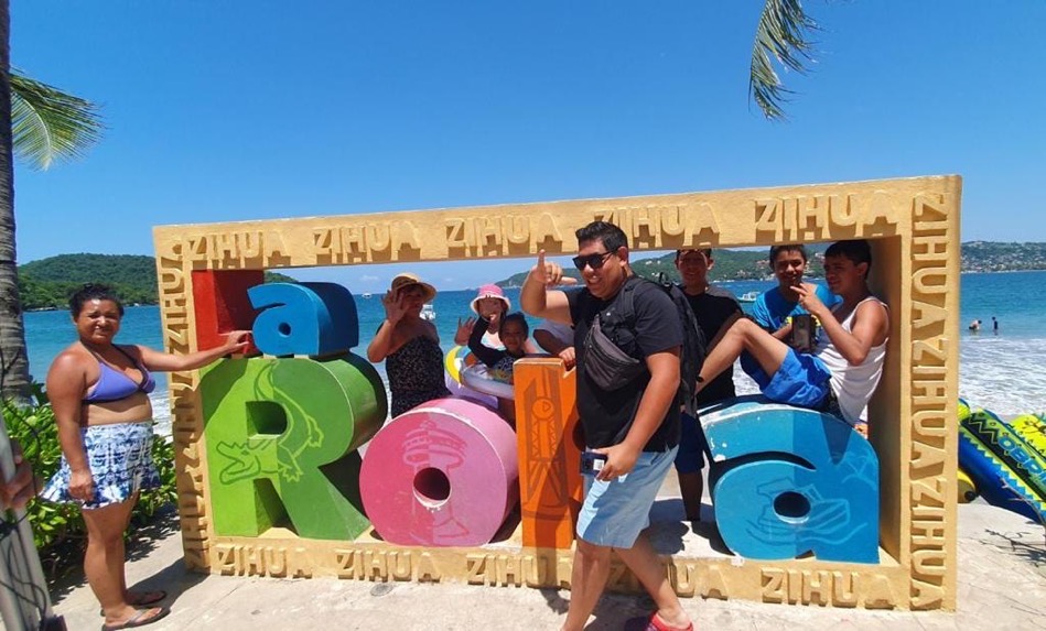 familias-en-zihuatanejo_verano-2023.jpg