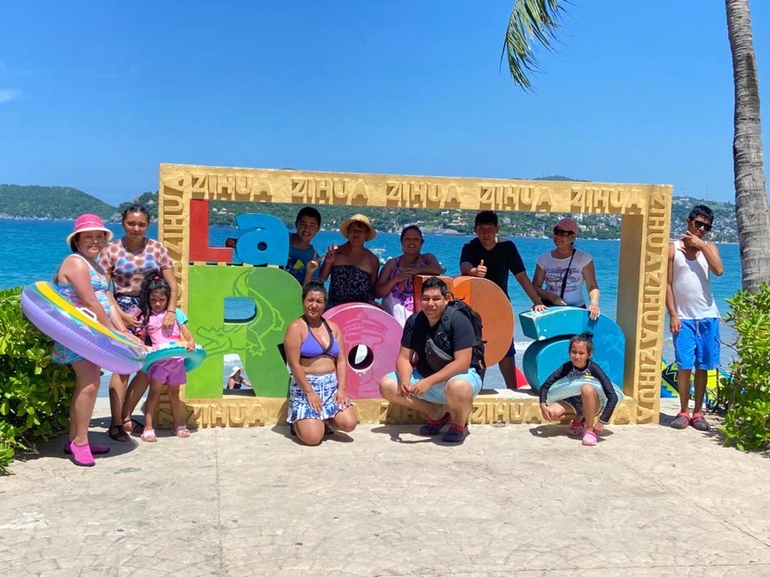 familias-en-zihuatanejo_verano-2023.jpg