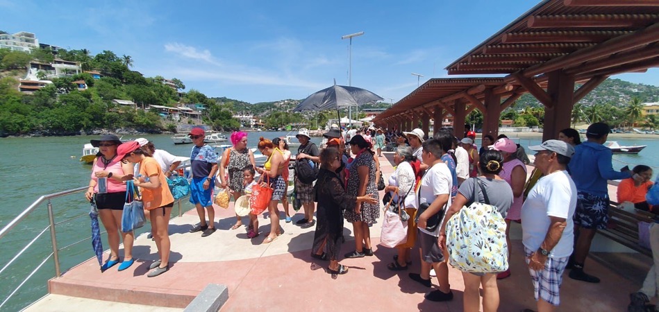 familias-zihuatanejo-turitas_.jpg