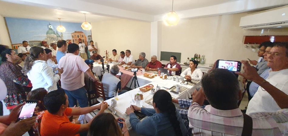miembros-morena-zihuatanejo-denuncian-.jpg