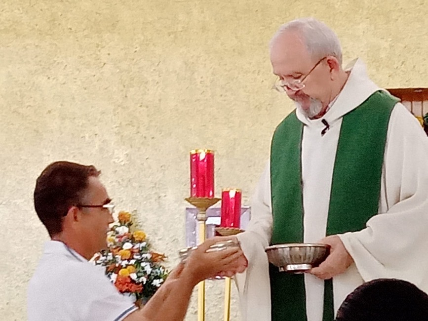 sacerdote-angel-legarrea-jubilacion-zihuatanejo.jpg