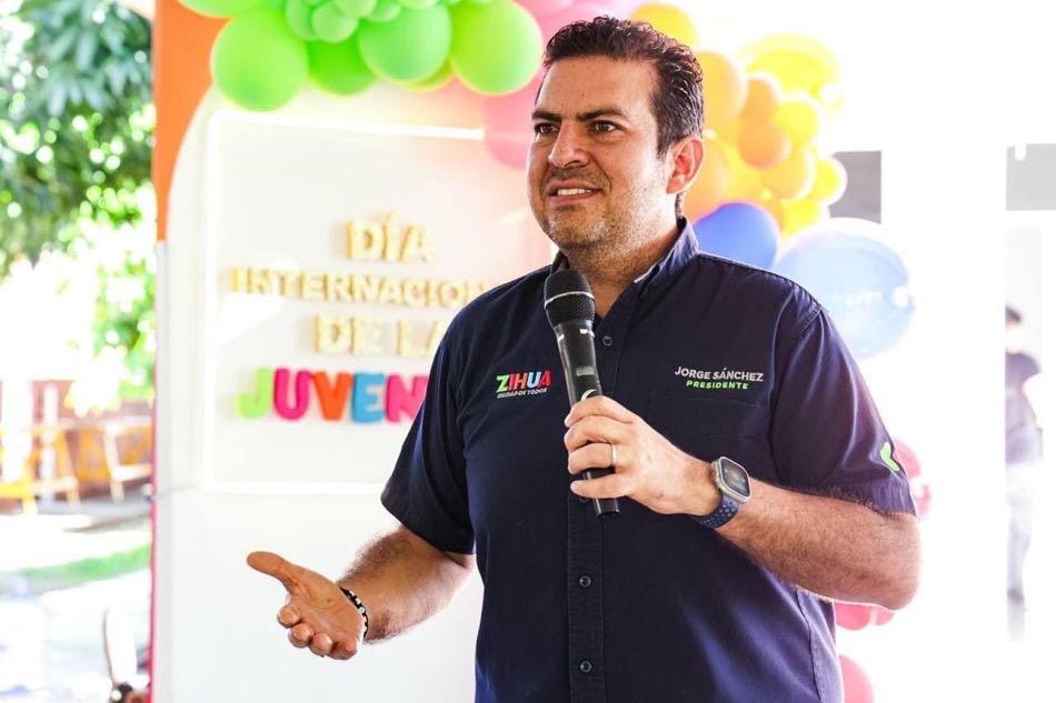 sectur-juvenil-jorge-sanchez-imjuve_zihuatanejo.jpg