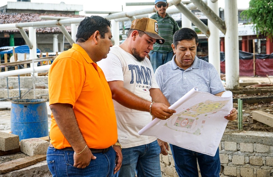 supervision-explanada-petatlan-alcalde-tocumbo.jpg