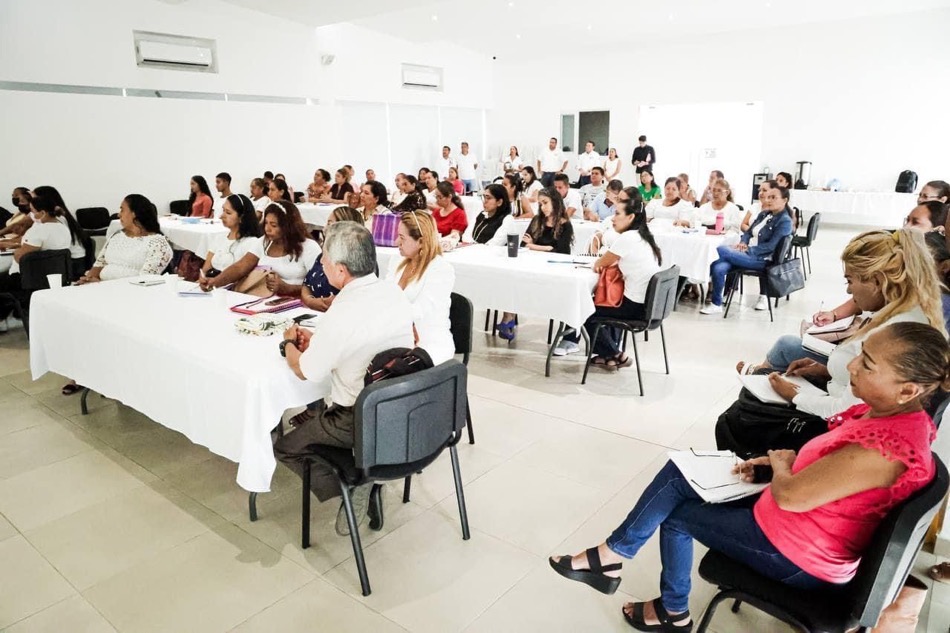 curso-taller-maestros-primaria-zihuatanejo.jpg
