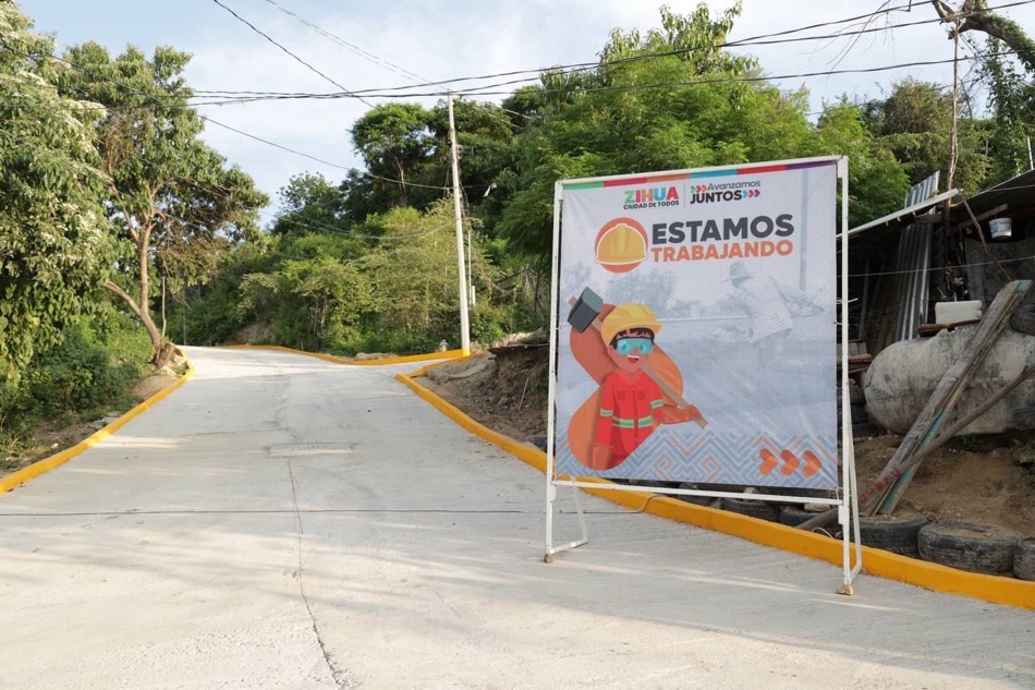 inauguracion-calle.ampliacion-la-joya-zihuatanejo.jpg