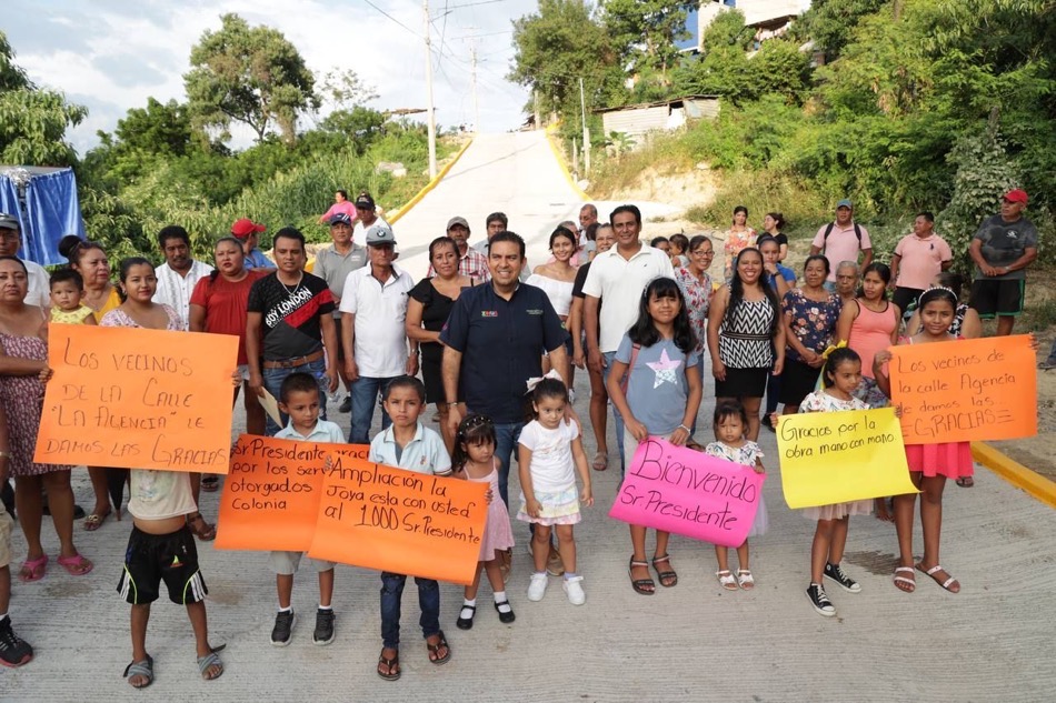 inauguracion-calle.ampliacion-la-joya-zihuatanejo.jpg