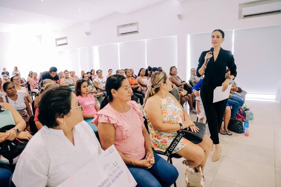 mujer-emprende-apoyo-programa-dif-zihuatanejo.jpg