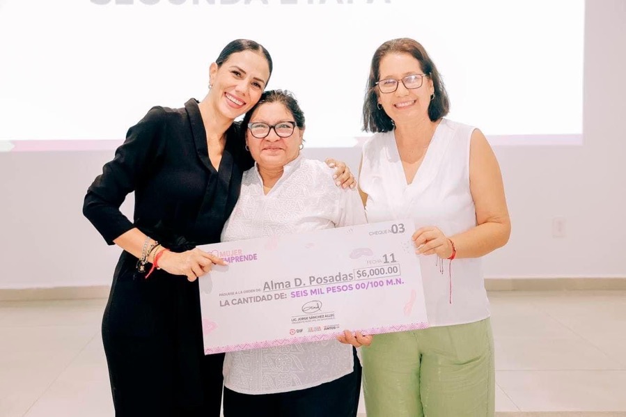 mujer-emprende-apoyo-programa-dif-zihuatanejo.jpg