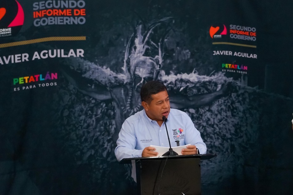 segundo-informe-de-gobierno-javier-aguilar-el-tocumbo-petatlan.jpg