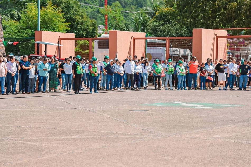 simulacro-sismo-gob-zihuatanejo-2023.jpg
