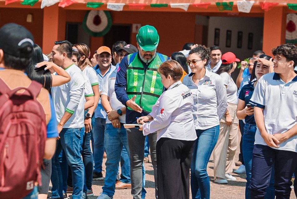 simulacro-sismo-gob-zihuatanejo-2023.jpg