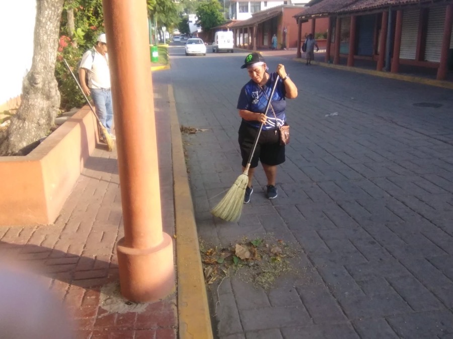 limpieza-vias-colonias-zihuatanejo-servicios-publicos-.jpg