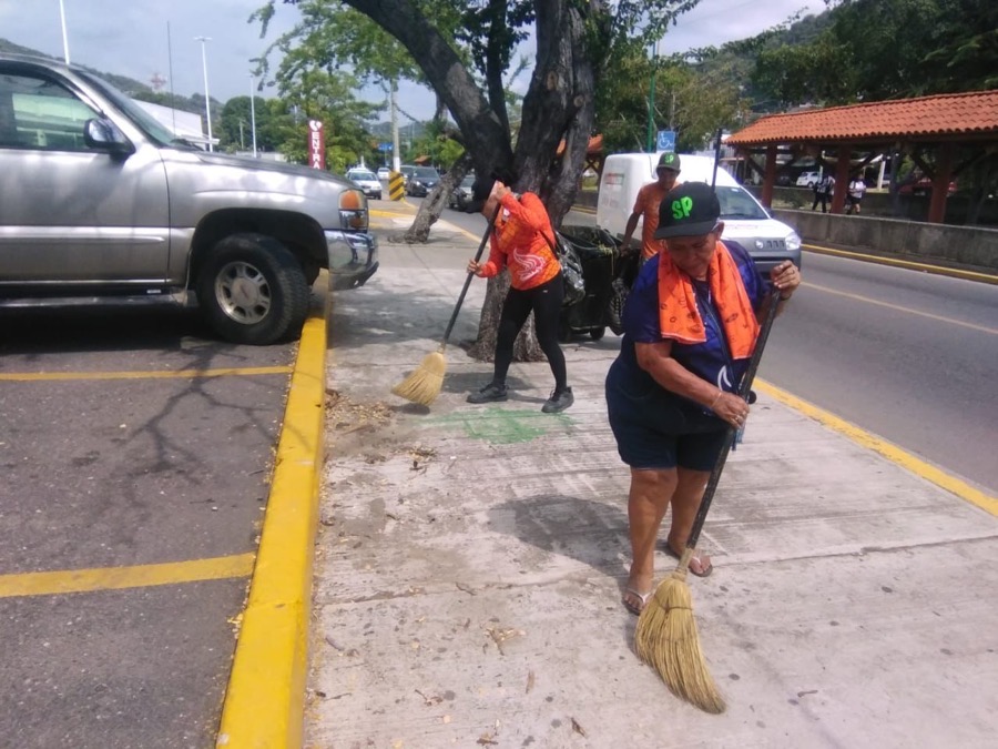 limpieza-vias-colonias-zihuatanejo-servicios-publicos-.jpg