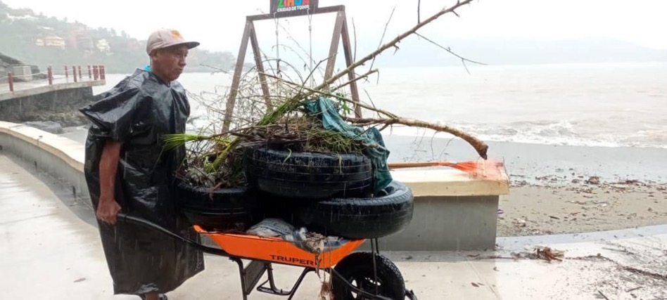toneladas-basura-tt-max-zihuatanejo_servicios-p.jpg toneladas-basura-tt-max-zihuatanejo_servicios-p.jpg