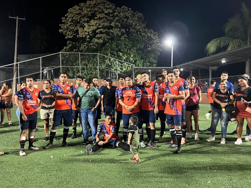 Makanaki-pentacampeon-zihuatanejo-coacoyul_.jpg