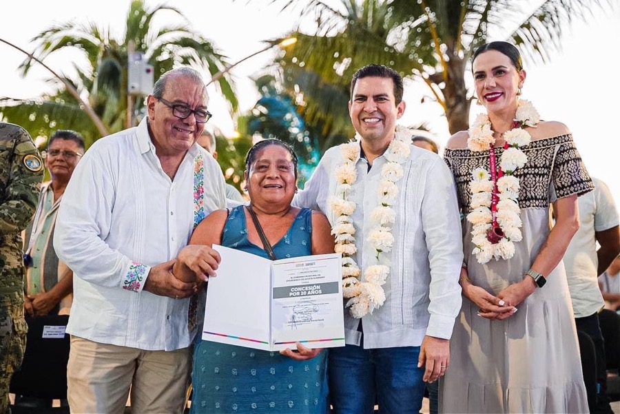 paseo-playa-linda-ixtapa-inaguracion_.jpg