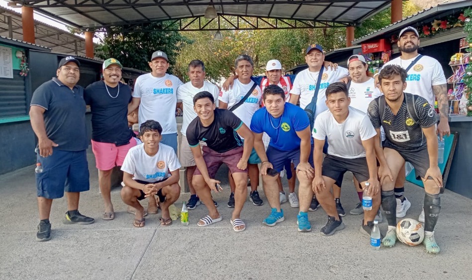 futbol-sector-hotelero-zihuatanejo.jpg