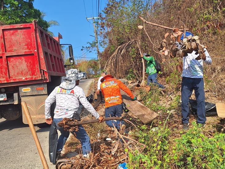 limpieza-servicios-publicos-accesos-turisticos-zihuatanejo-2024.jpg