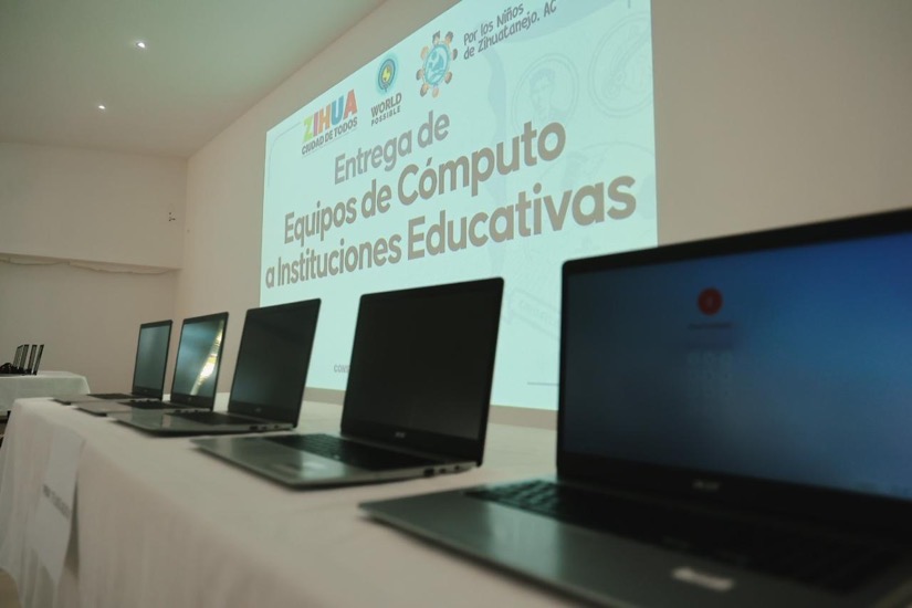 donacion-equipo-computo-esc-zihuatanejo-2025-por-los-ninos-de-zihuatanejo.jpeg