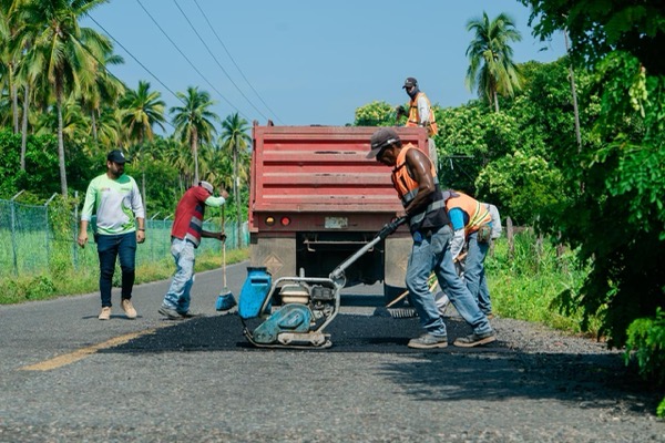 bacheo-gob-zihuatanejo-achote-com-coacoyul-playa-larga-blanca.jpeg