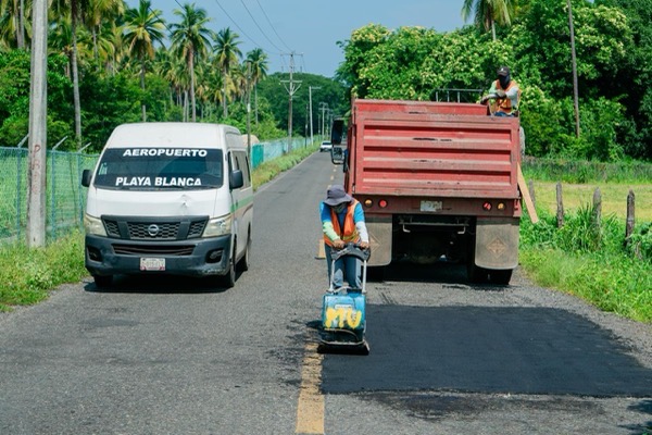 bacheo-gob-zihuatanejo-achote-com-coacoyul-playa-larga-blanca.jpeg