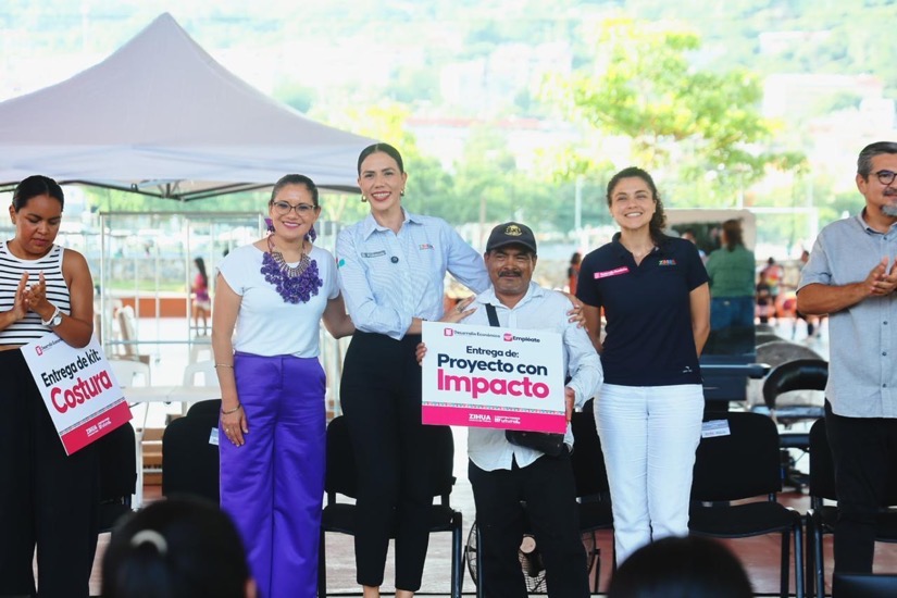 equipos-apoyo-emprendedores-zihuatanejo-2025-gob-jul.jpeg