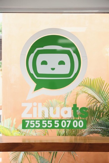 presentacion-Zihuats-chatbot-zihuatanejo-2025-.jpeg