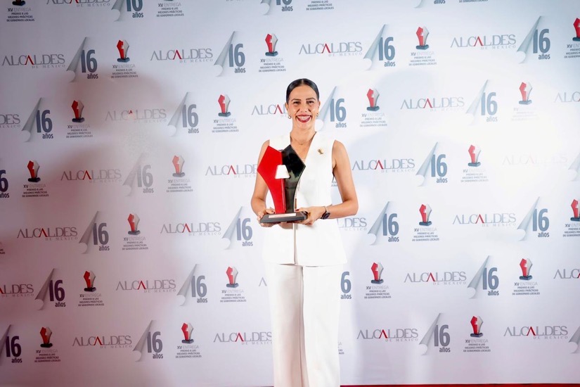 premio-practicas-gobierno-zihuatanejo-2025-liz-tapia.jpeg premio-practicas-gobierno-zihuatanejo-2025-liz-tapia.jpeg