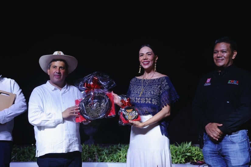 alcalde-uruapan-carlos-manzo-zihuatanejo-2025.jpeg