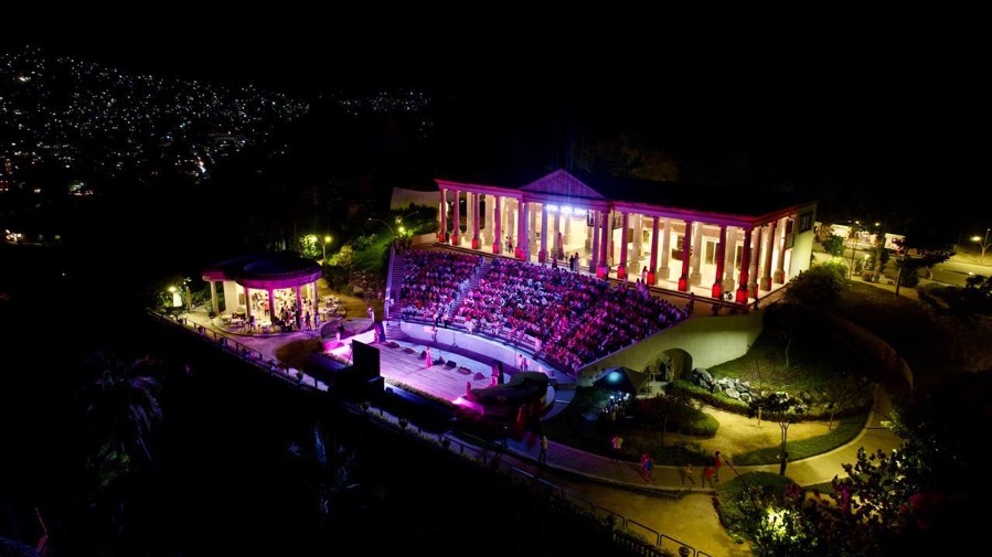 pasarela-causa-zihuatanejo-2025-partenon-.jpeg pasarela-causa-zihuatanejo-2025-partenon-.jpeg