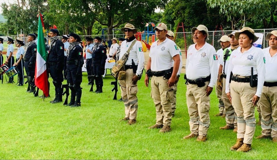 un-dia-con-policias-zihuatanejo-2025-.jpeg un-dia-con-policias-zihuatanejo-2025-.jpeg