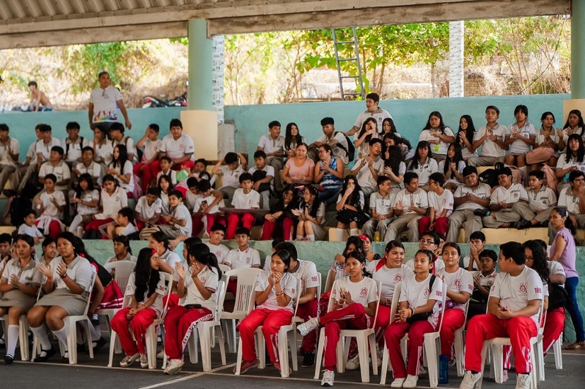gobierno de zihuatanejo-apoyo-instituciones-educativas_2026.jpeg