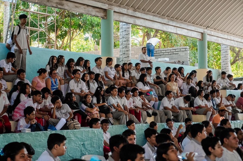 gobierno de zihuatanejo-apoyo-instituciones-educativas_2026.jpeg