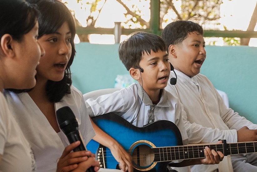 gobierno de zihuatanejo-apoyo-instituciones-educativas_2026.jpeg