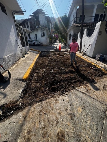 acciones-mantenimiento-urbano-colonias-zihuatanejo-2026-gob.jpeg